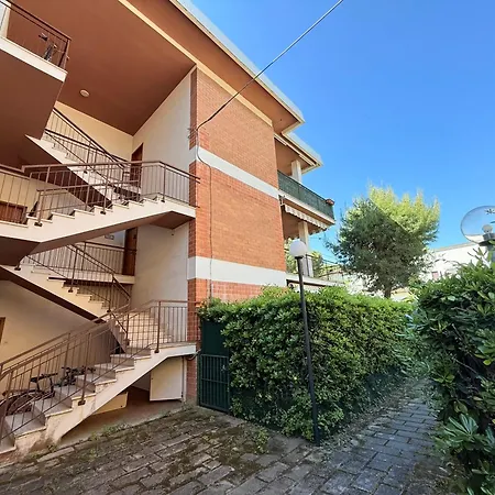 M464 - Marcelli, Trilocale Con Terrazzo A 150m Dal Mare * Marcelli